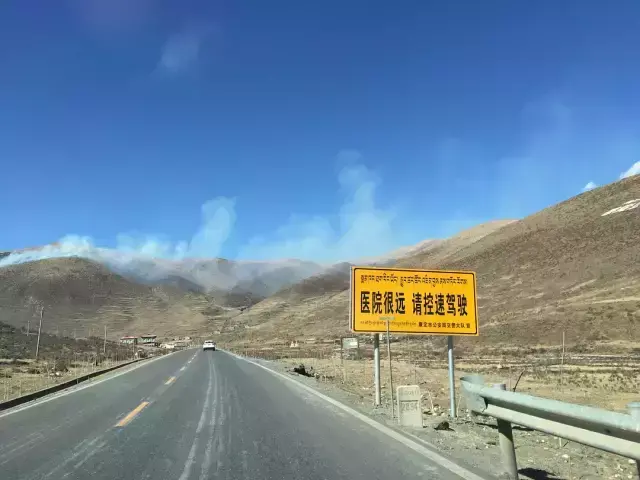 這些沙雕廣告牌廣告標語，讓我站路邊笑了半天停不下來20