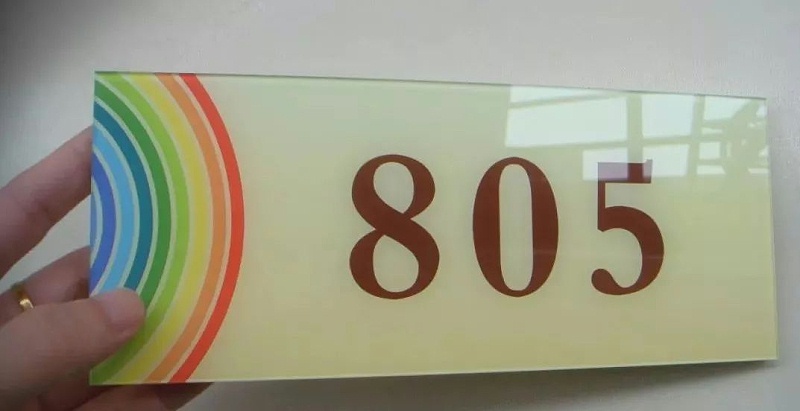 做標識，咱們是認真的：一分鐘教你打造“養(yǎng)眼”亞克力標牌