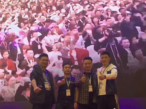 授人魚不如授人以漁！鑫麗華廣告家人們一起好好學習，天天向上！